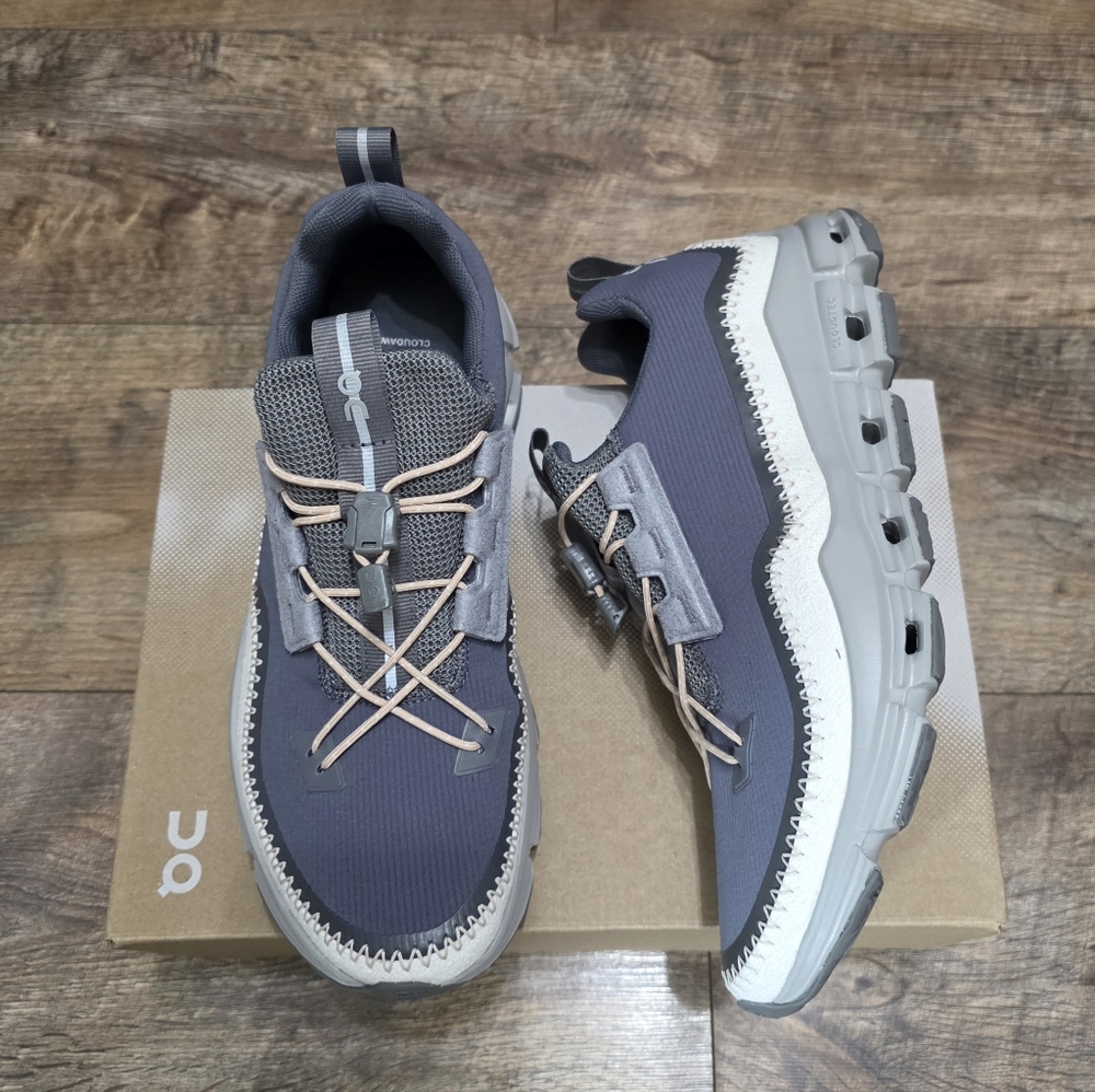 On Cloud cloudway sneaker women's size 8.5 (Run Small) - Picture 10 of 13